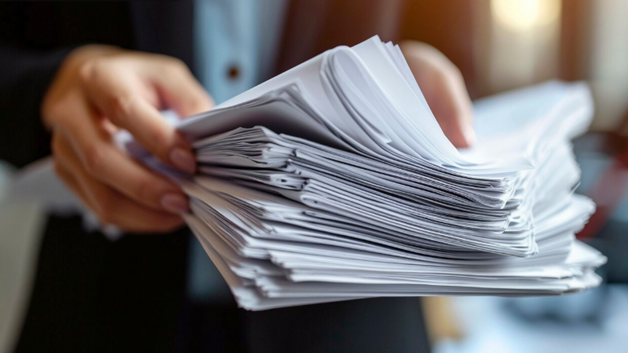 Мы привыкли выбрасывать старые квитанции и дого...