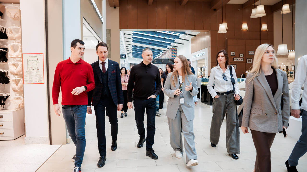 Более пятидесяти топ-менеджеров ведущих торговы...