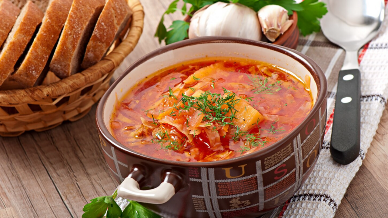 Как приготовить идеальные русские щи: секреты н...