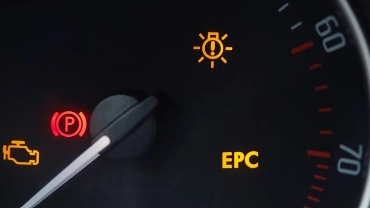 При активации индикатора Electronic Power Contr...