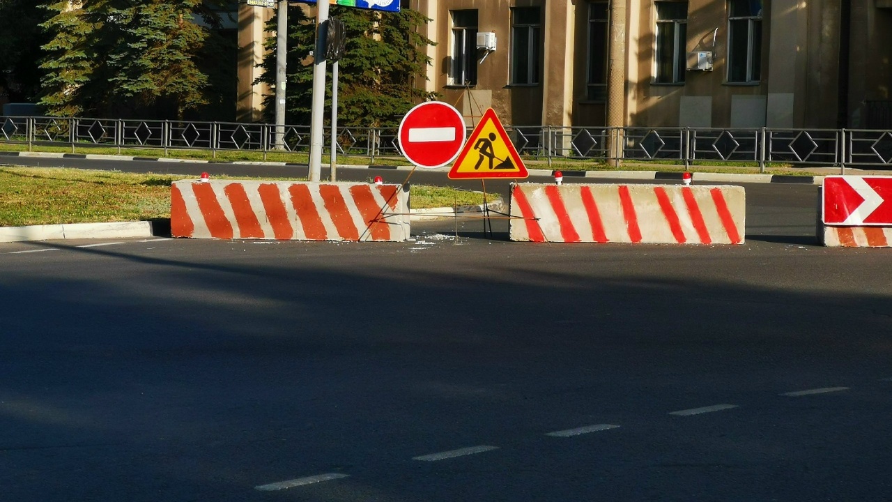 В связи с проведением ремонтных работ на улице ...