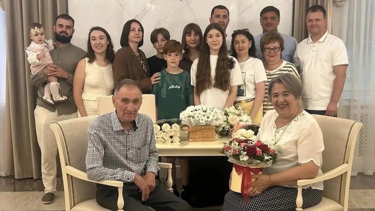 На праздничной встрече они рассказали о своем с...