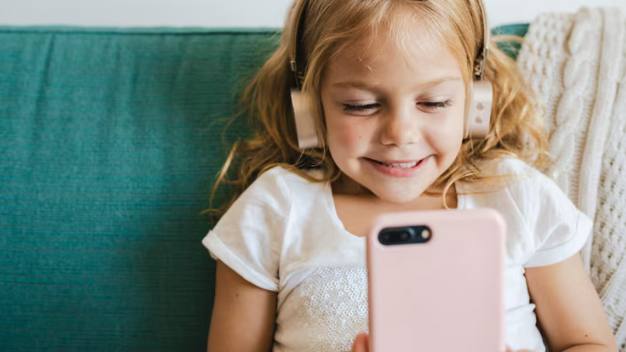 Психологи выделяют поколение "Альфа", которое р...