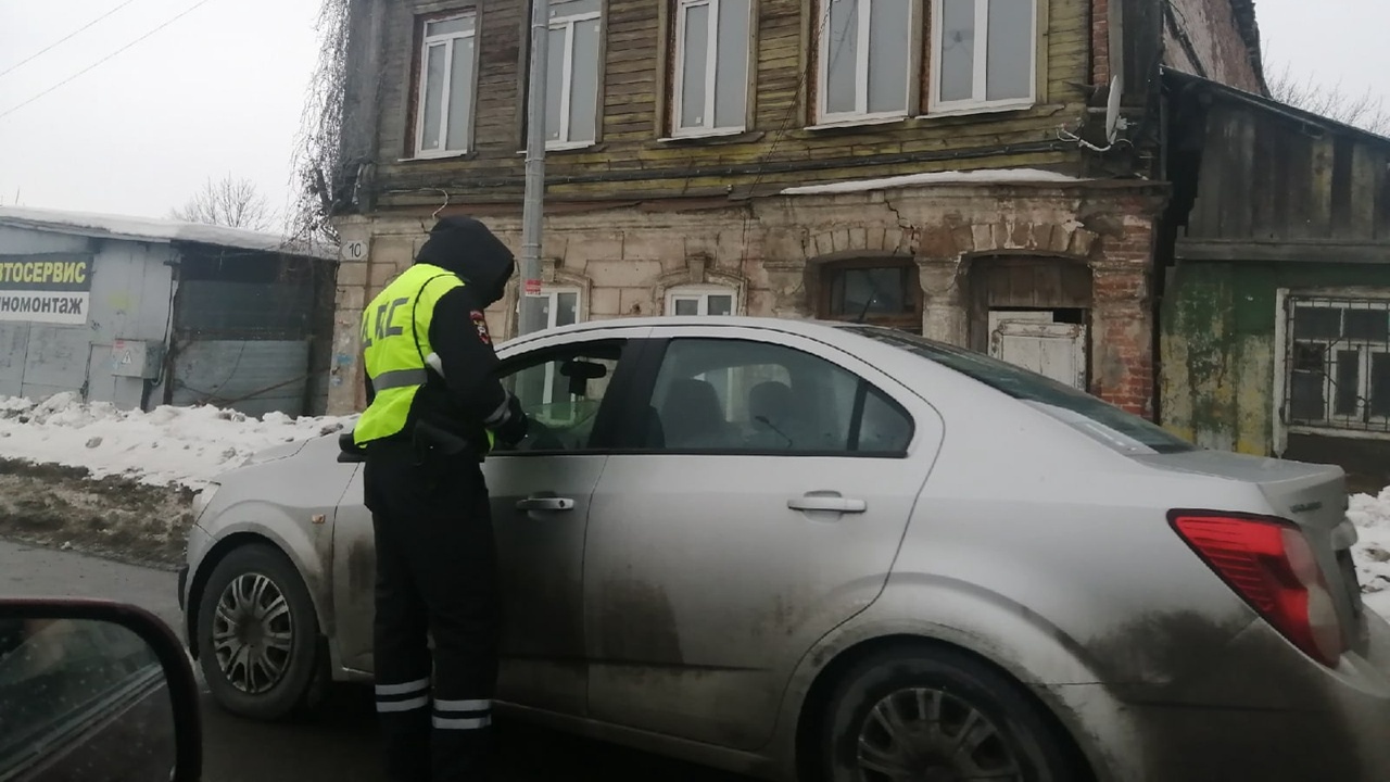 Водителям пора занервничать: новые правила могу...