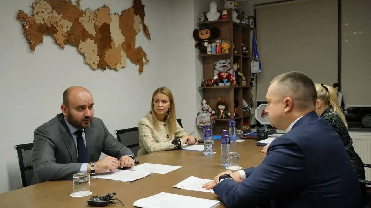 Губернатор Вячеслав Федорищев провел рабочую вс...