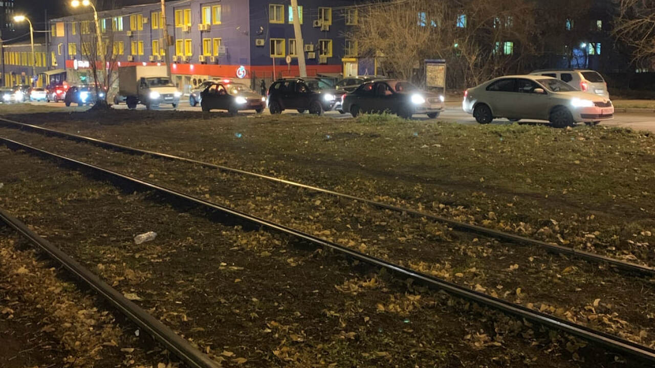 В Самаре ограничат движение на 5 перекрестках из-за ремонта трамвайных путей Администрация городского округа Самара сообщает...