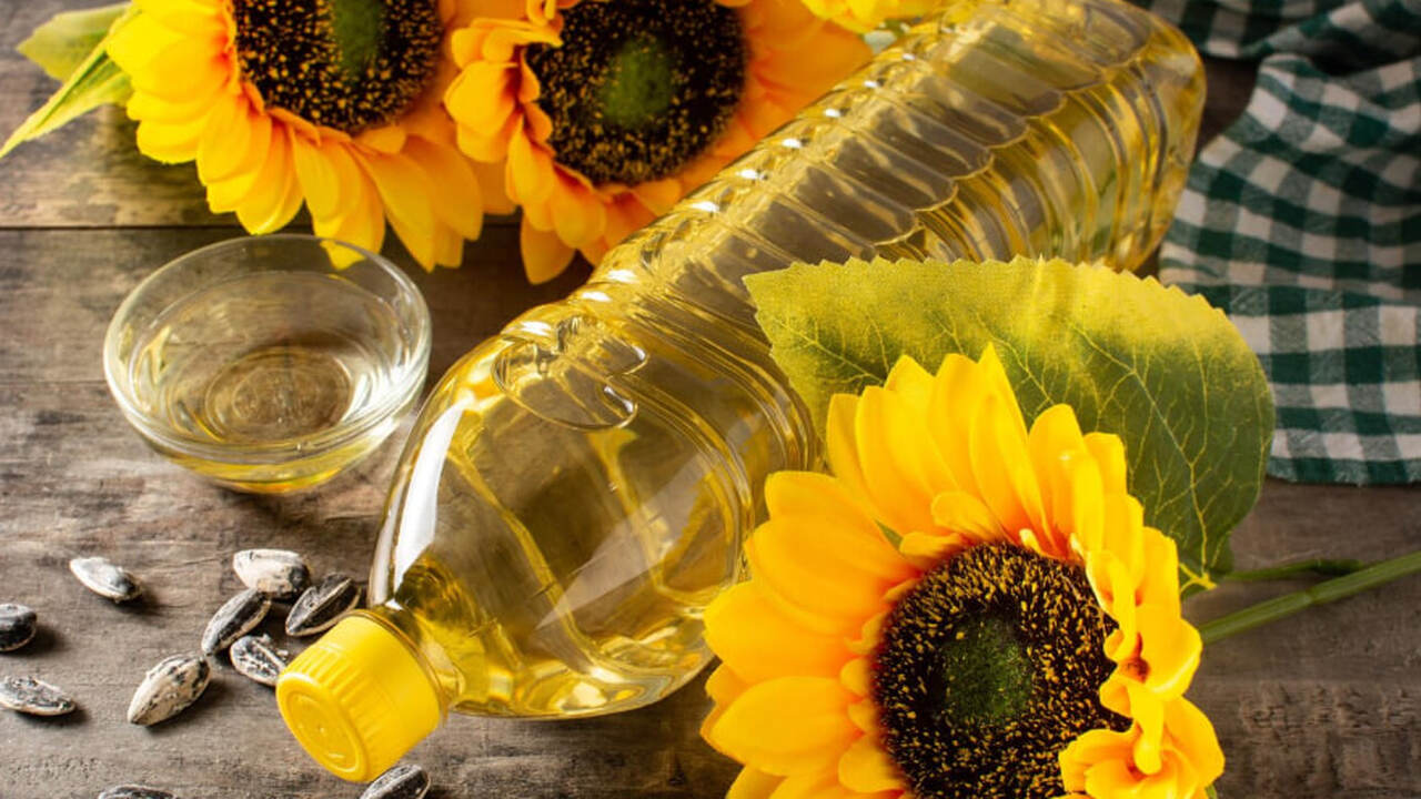 Настоящее "жидкое золото": Роскачество назвало лучшие бренды подсолнечного масла - смело берите 3 бутылки, если увидите В 2024 году экспертами Роскачества было проведе...