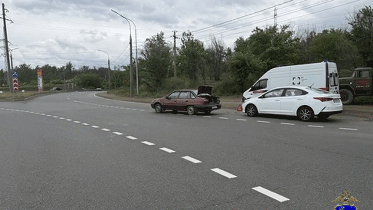 В Самарской области Хендай Солярис жестко врезался Деу Нексию: пострадал ребенок 28 мая 2026 года в 11:00 на Уральском шоссе про...