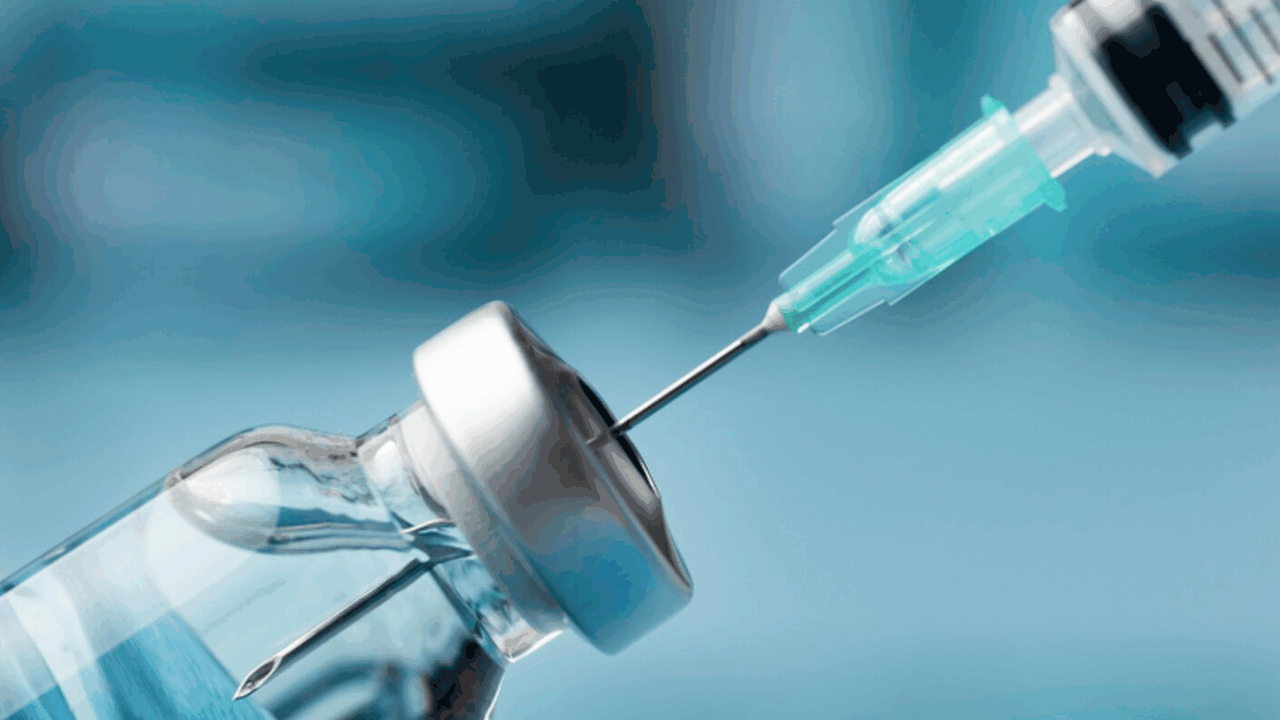 Врач-инфекционист Николай Каравашкин предостави...