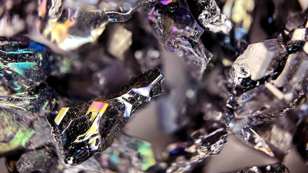 Scientific American: ученые открыли уникальную экосистему у берегов Гренландии Вокруг крупных залежей кристаллического метана,...