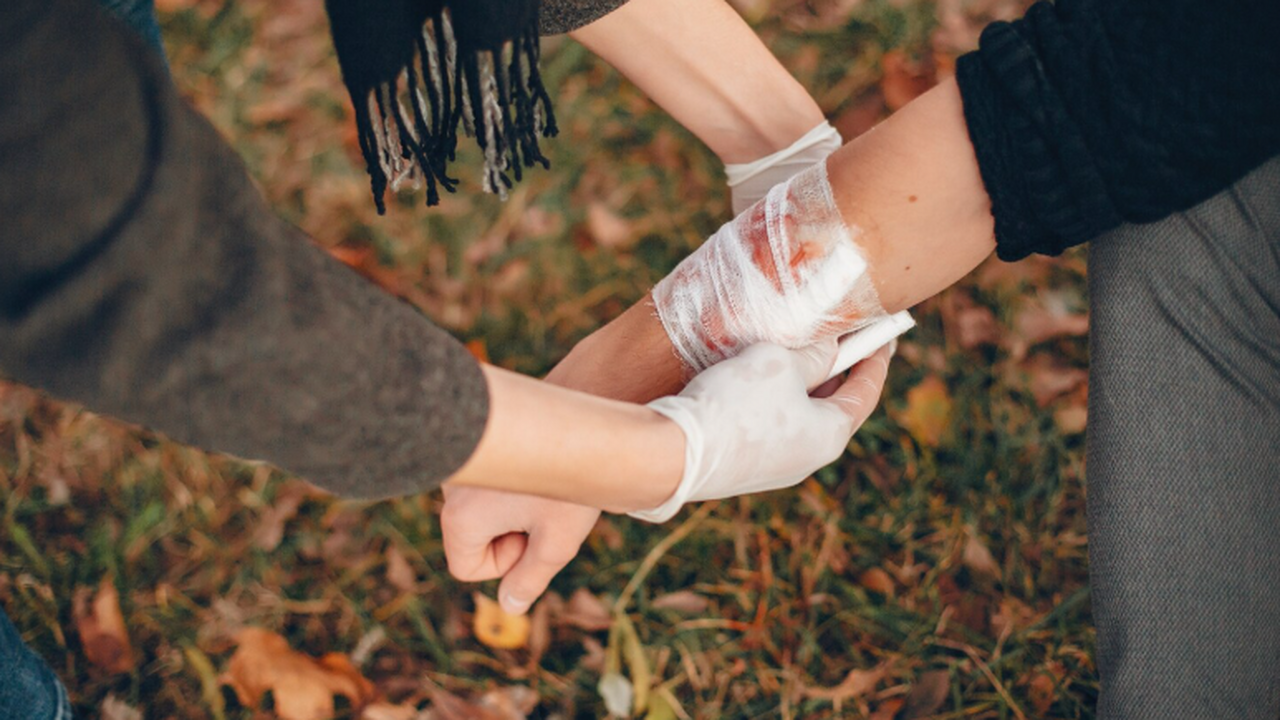 Ученые: к остановке кровотечения за 1 секунду ведет уникальный порошок-гидрогель Корейские ученые создали новый порошковый матер...