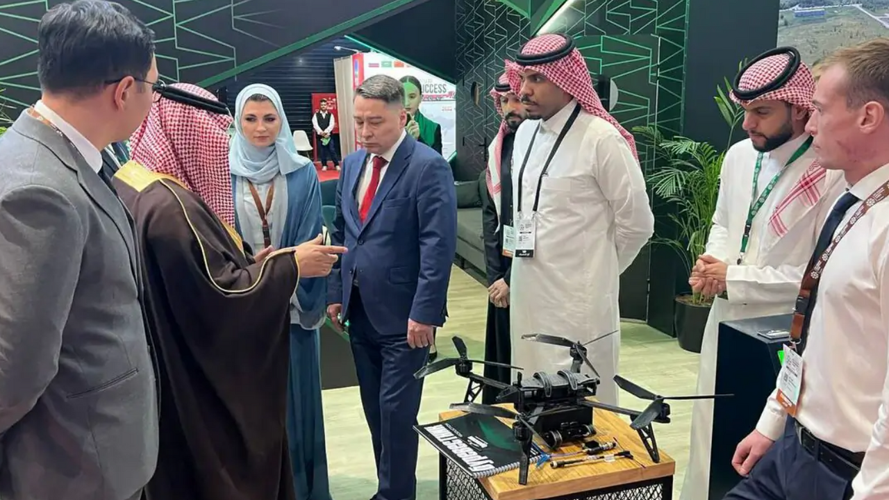 На международной промышленной выставке "Иннопро...