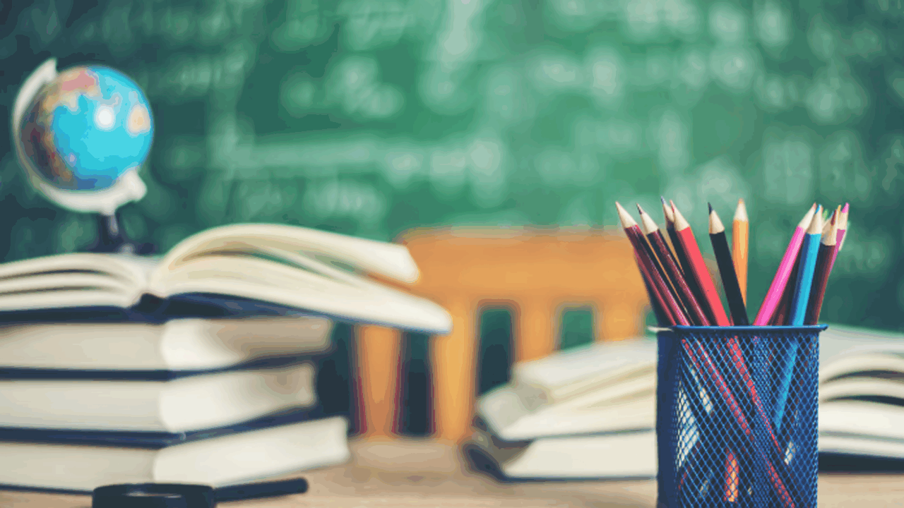 На заседании комиссии по демографии, защите сем...