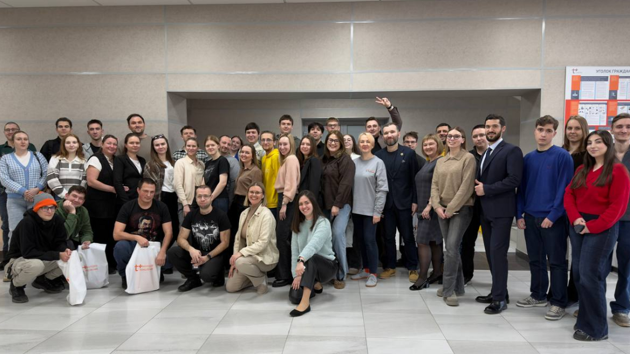 Свыше 330 студентов и выпускников трудоустроились на объекты Самарского филиала «Т Плюс» в 2025 году Директор Самарского филиала «Т Плюс» Марат Фетк...