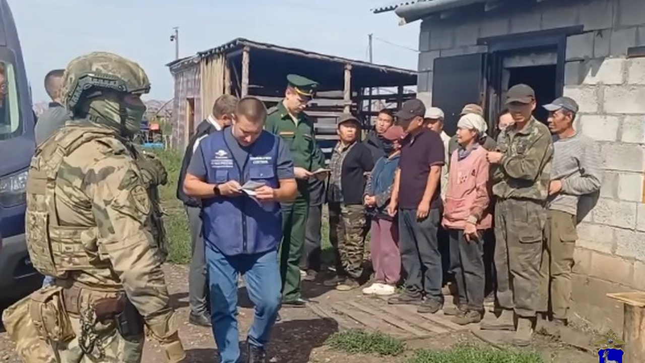 В Самарской области полицейские пресекли 16 нарушений миграционных законов Во время рейда на территории тепличного комплек...