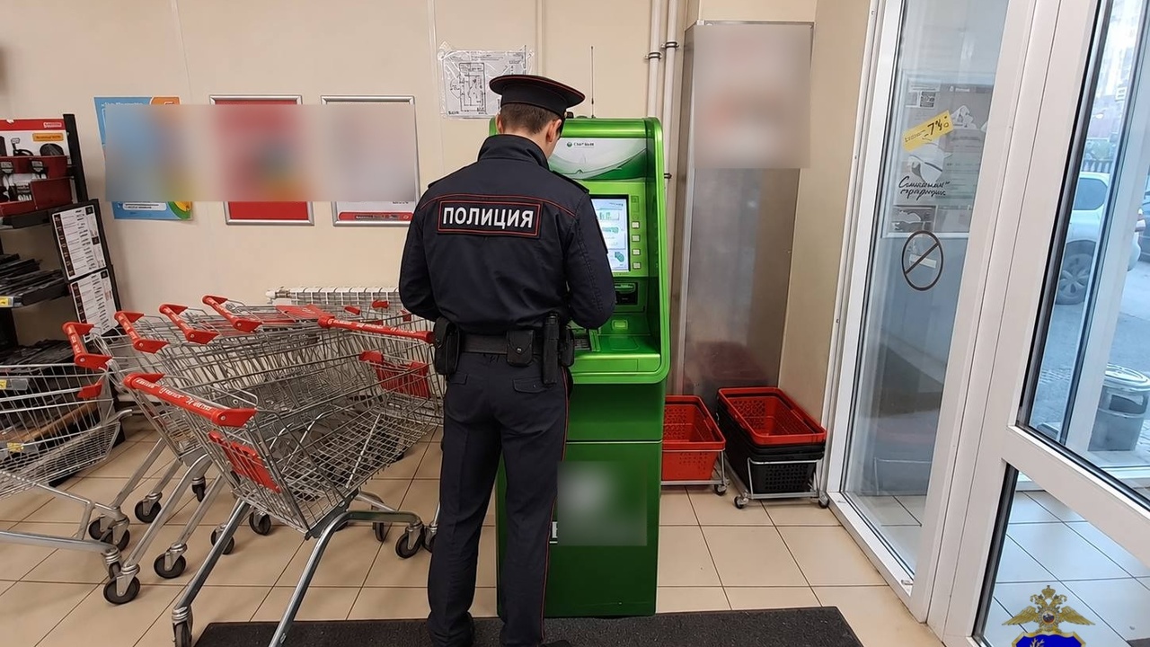 Полицейские задержали студента, подозреваемого в краже денег из банкомата В полицию Комсомольского района Тольятти обрати...