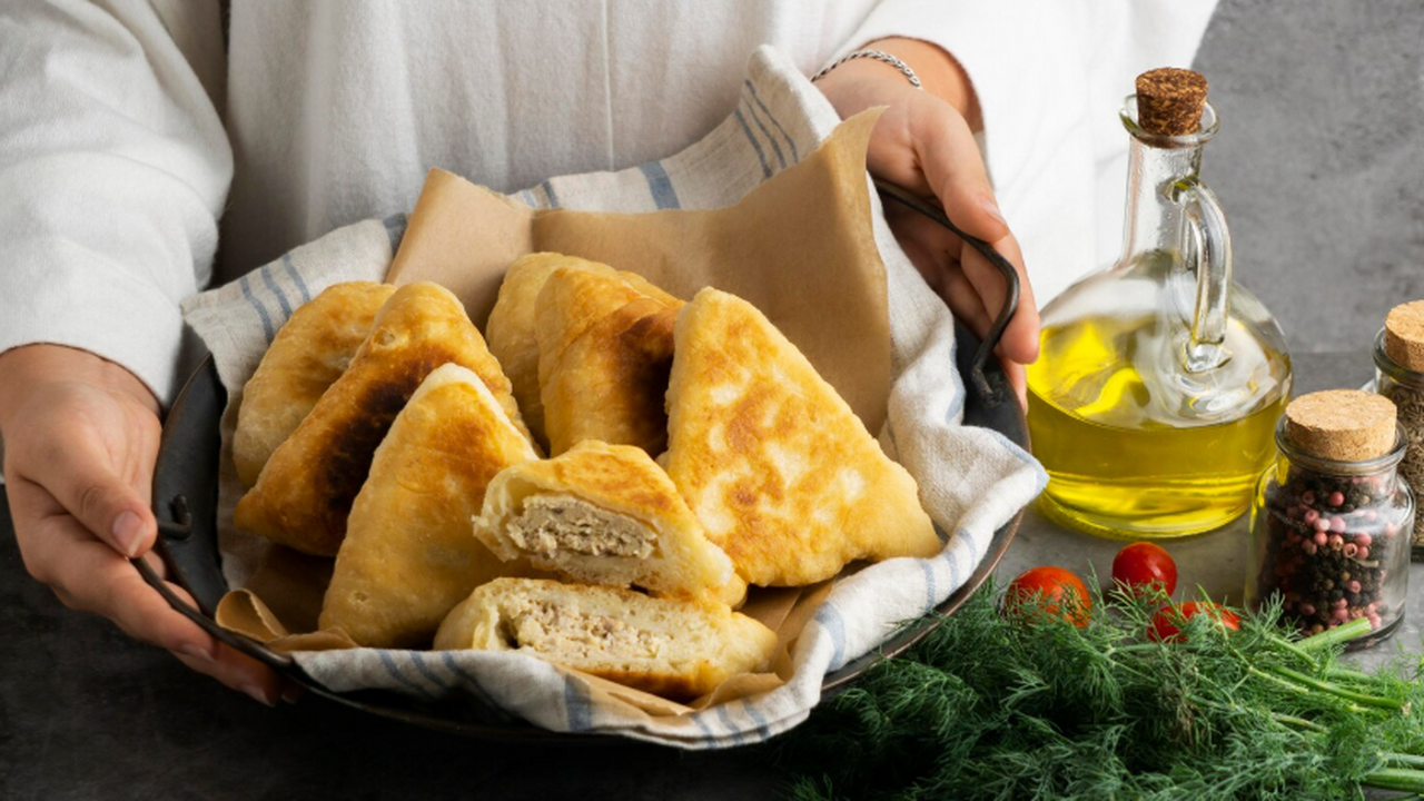 Советские пирожки с мясом: путешествие в прошлое с Константином Ивлевым — «ленивый» рецепт, но очень вкусный результат Константин Ивлев, признанный эксперт в области ...