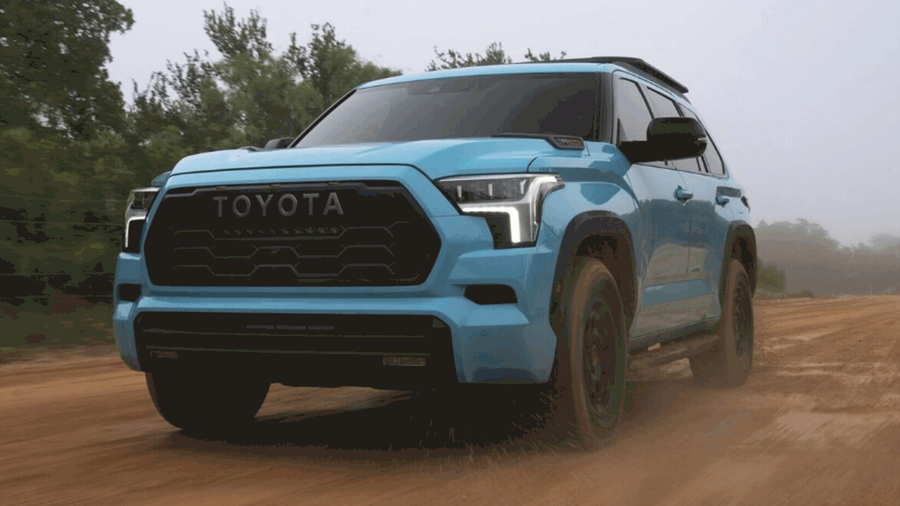 Очень дорого: в России появились в продаже новые Toyota – авто сняли на фото В России появилась новая модель внедорожника To...