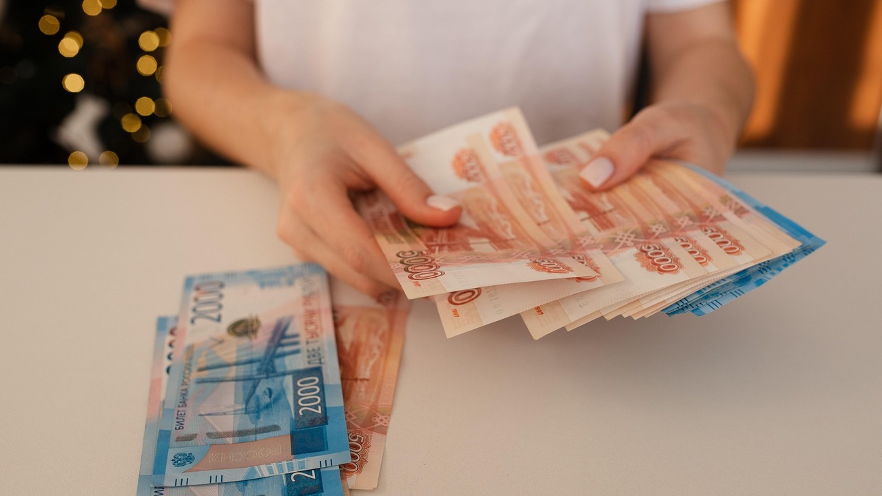 SuperJob: 77% самарцев хотят получать деньги за неиспользованный отпуск Наибольшую поддержку идея нашла у молодежи до 3...