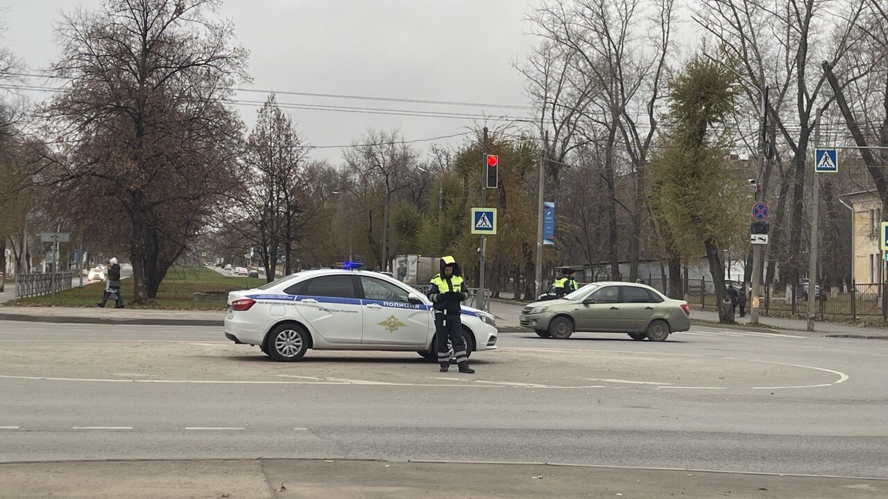 Верховный суд окончательно поставил точку: инспектор ГИБДД пытается составить протокол без видео - законно ли это и что нужно делать Миф развенчан: отсутствие видео с регистратора ...