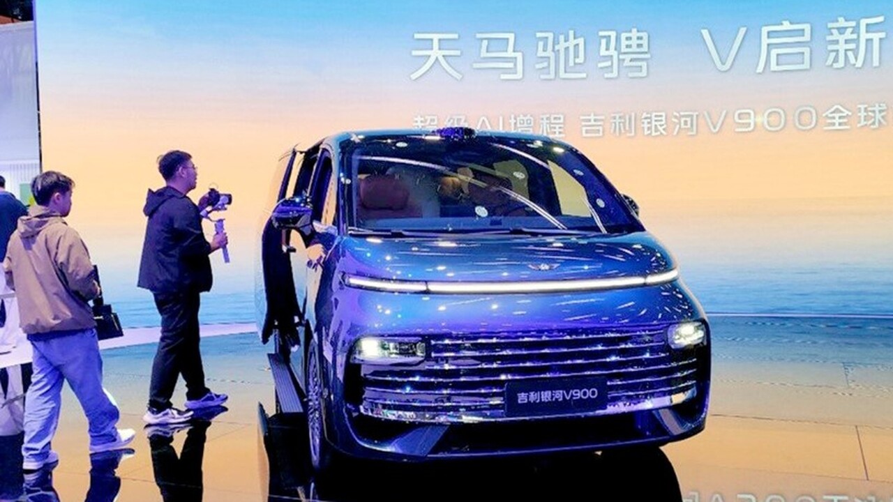 На международном автосалоне в Гуанчжоу минивэн ...