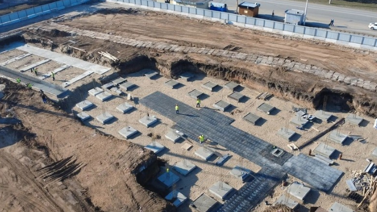 В Тольятти продолжается реконструкция Центральн...