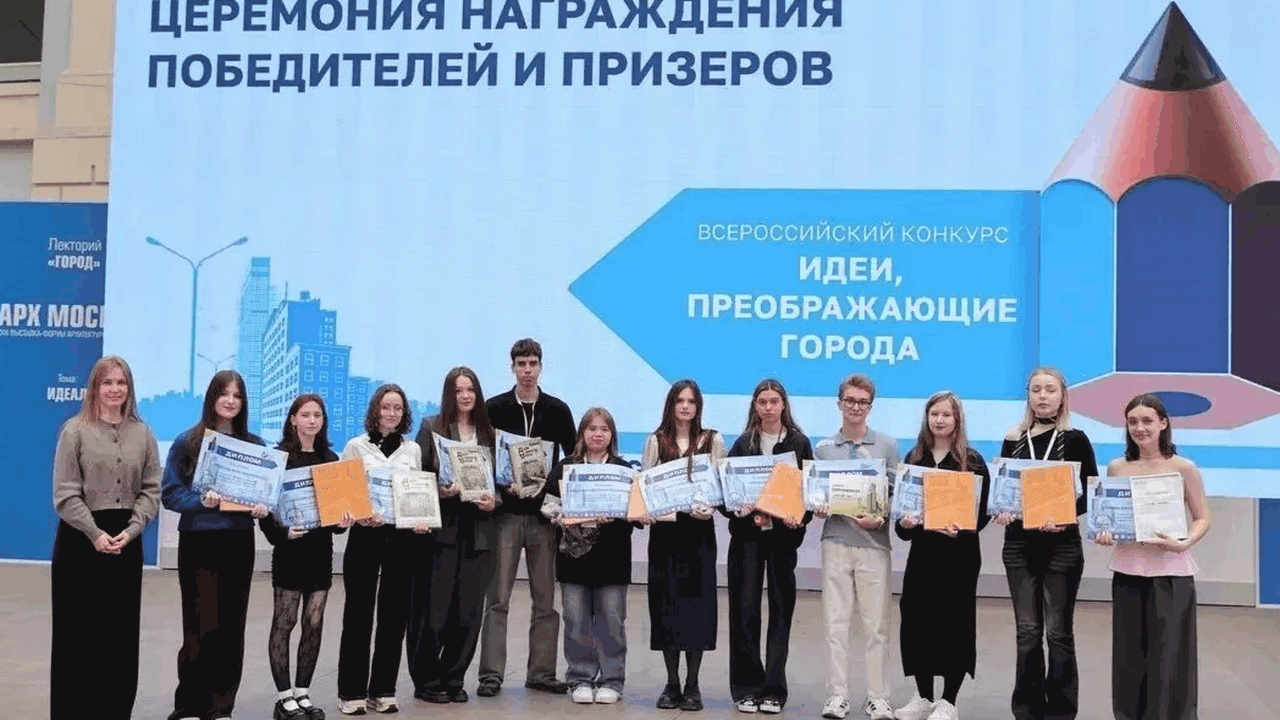 Студентки Самарского государственного колледжа ...