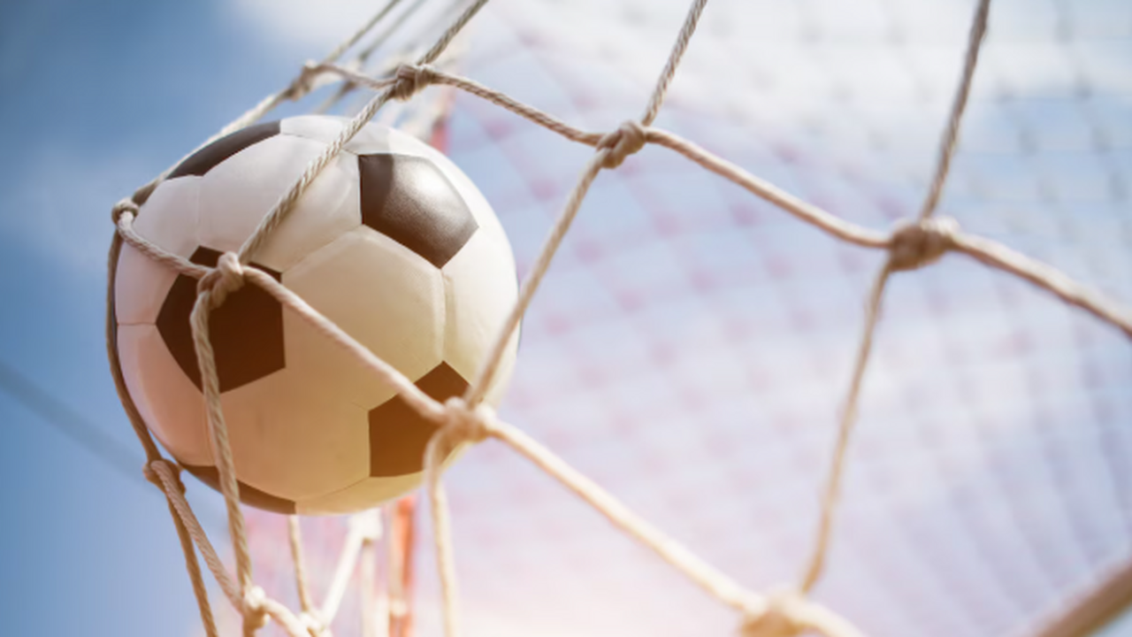 В заключительных минутах матчей текущего сезона...