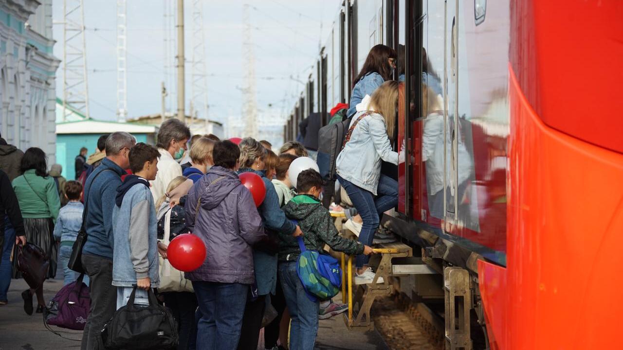 Паспорт больше не потребуется: теперь в поезда РЖД будут пускать по новой схеме — список маршрутов, на которых уже начали действовать изменения РЖД внедрит биометрическую посадку на поезда ме...