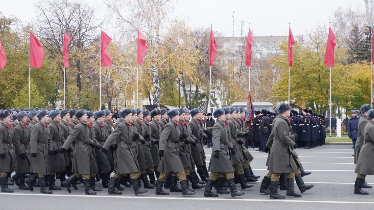 В Самаре 7 ноября будет проведен парад, посвяще...