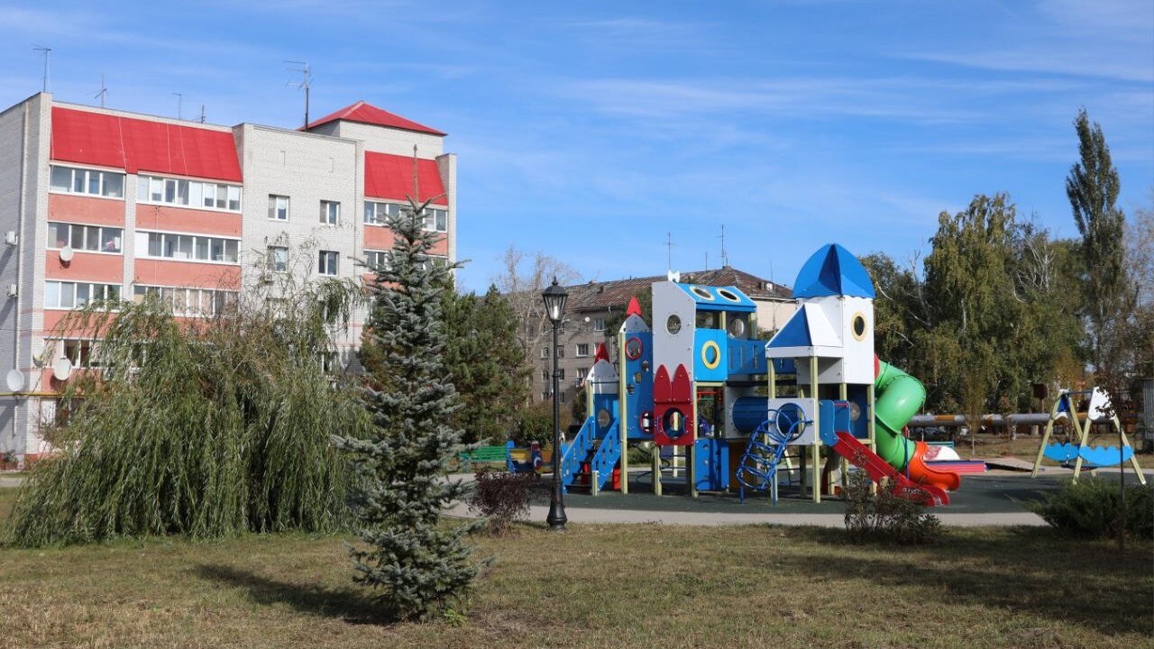 Мэр Самары посетил поселок Береза и анонсировал строительство ФОКа Глава городского округа Самара Иван Носков посе...