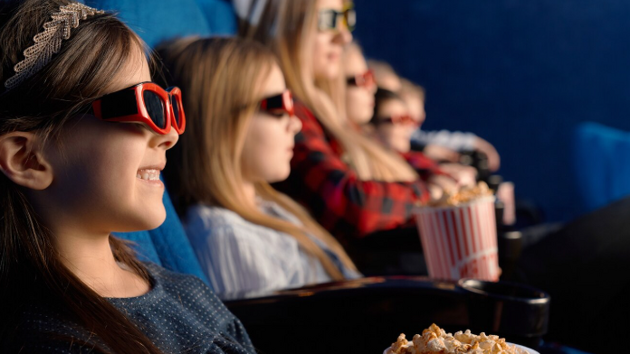 Бурляев раскритиковал обе части «Чебурашки», в которых снялись Гармаш и Яковлева Народный артист Российской Федерации, режиссер ...