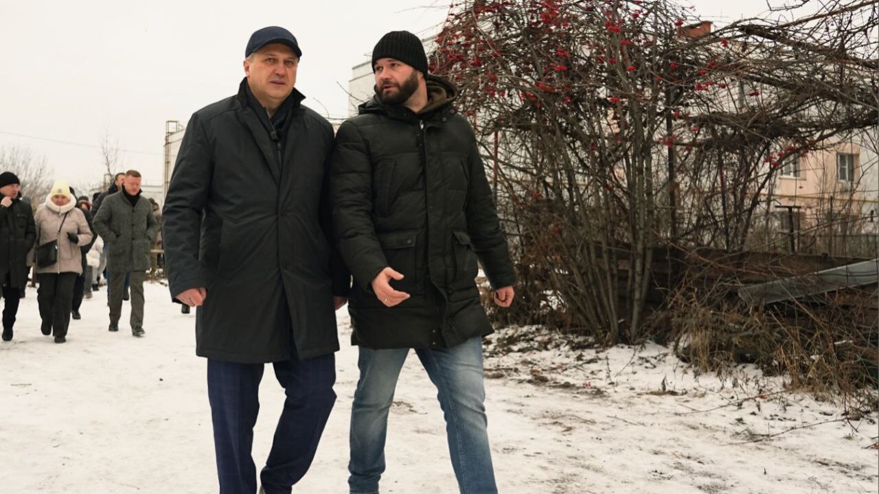 Глава администрации города Самара Иван Носков в...