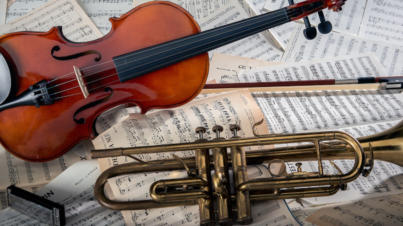 Народная артистка Российской Федерации Лариса Д...