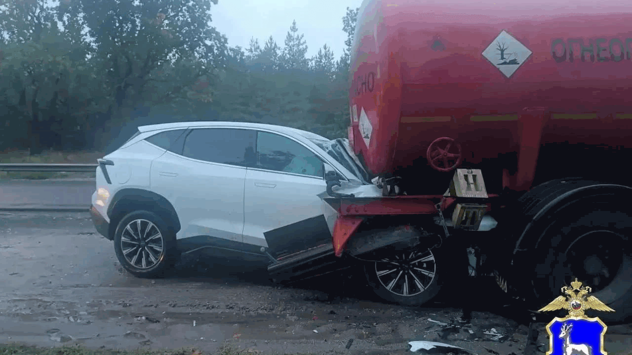Кроссовер врезался в бензовоз под Самарой Авария с участием Jetour Dashing произошла 9 се...