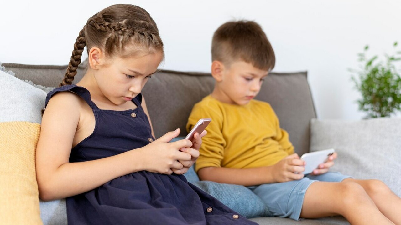 Современные дети неразлучны с гаджетами – это р...