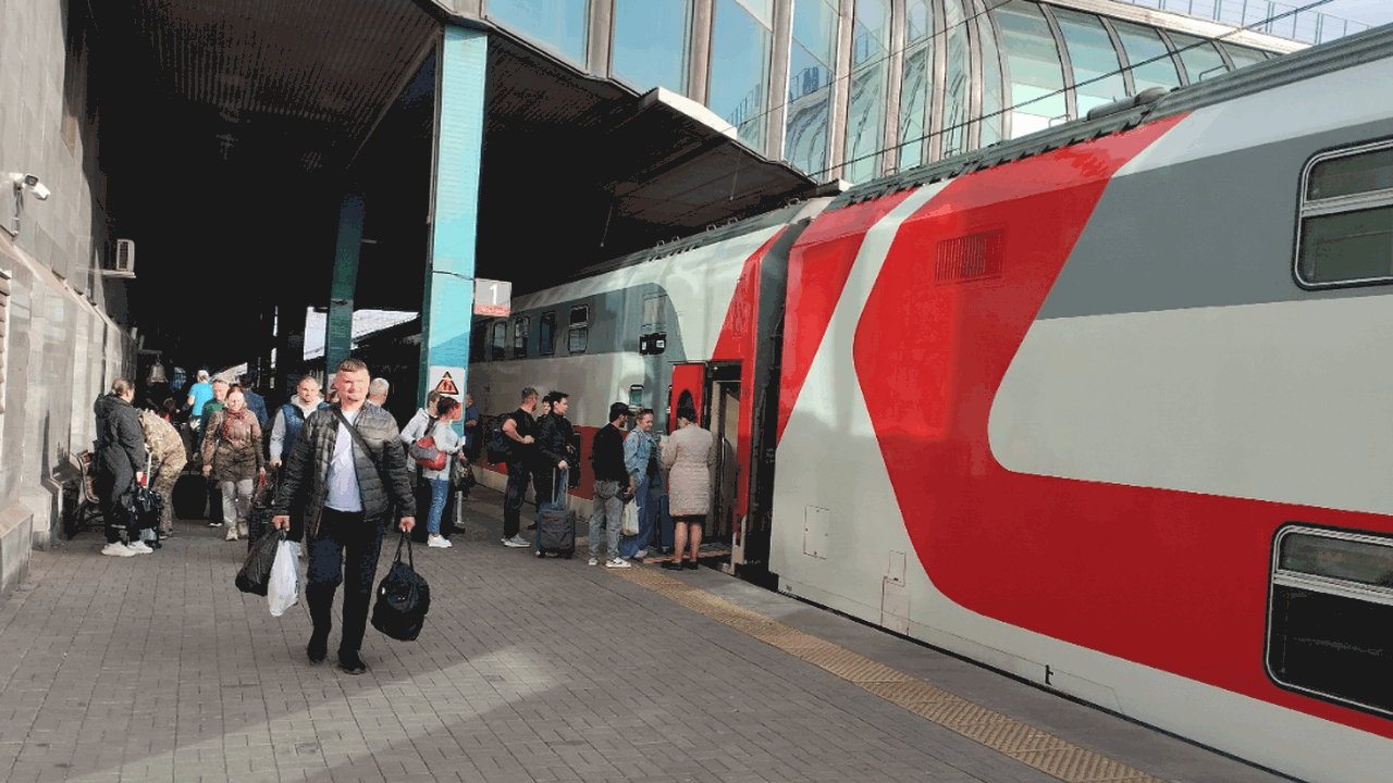 Лучшие места в плацкарте — с 13 по 28: проводники советуют их опытным пассажирам, чтобы спать в тишине Середина вагона, подальше от туалетов и тамбуро...