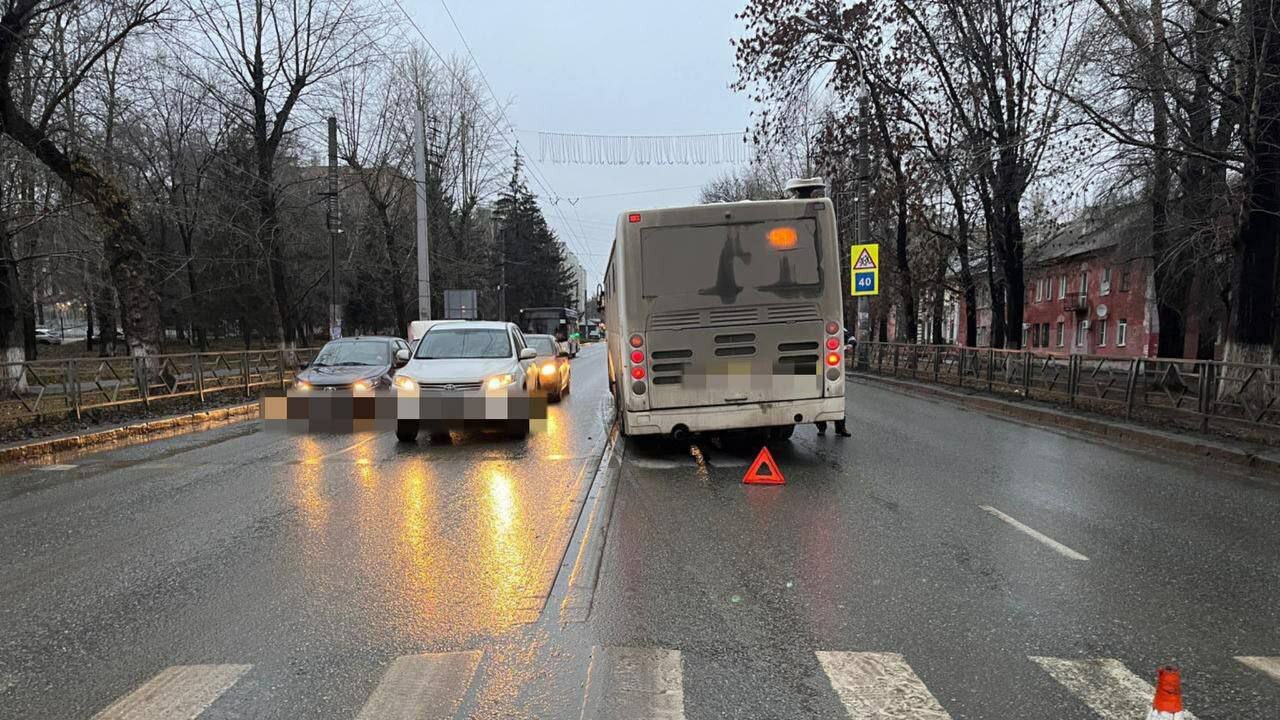 В Самаре сегодня в субботнее утро 23 ноября авт...