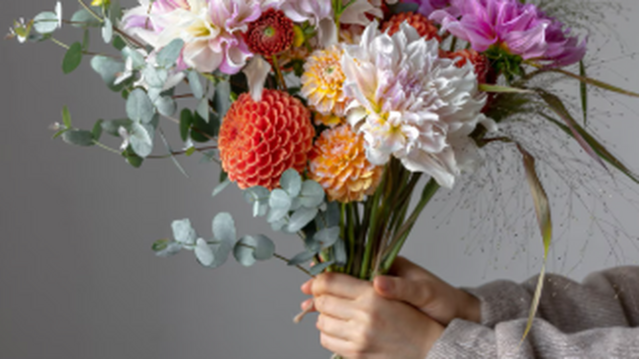 В Самаре хотят снести старый цветочный магазин на Вольской В Самаре было принято решение о сносе одноэтажн...