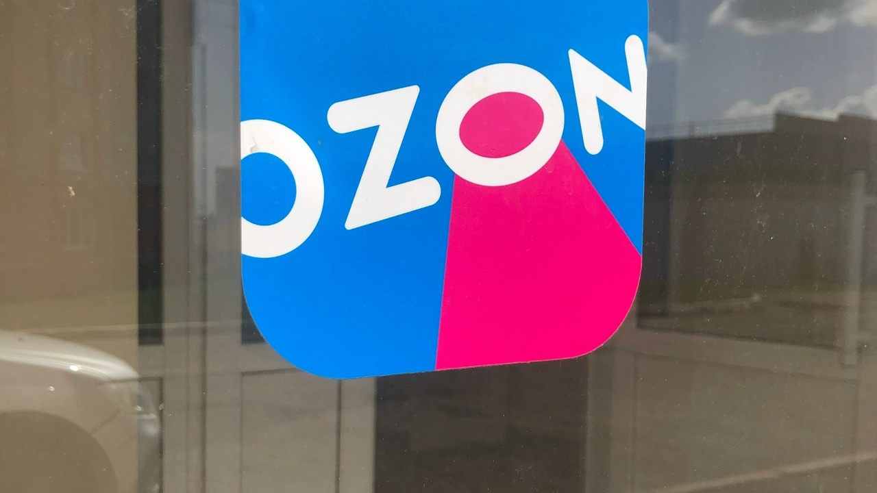 Продавцы требуют, чтобы покупатели оплачивали в...