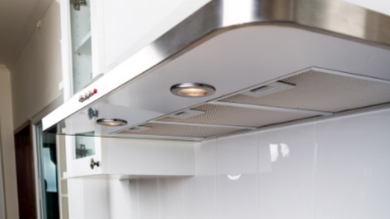 Штраф 2 500 рублей и демонтаж: новые правила дл...