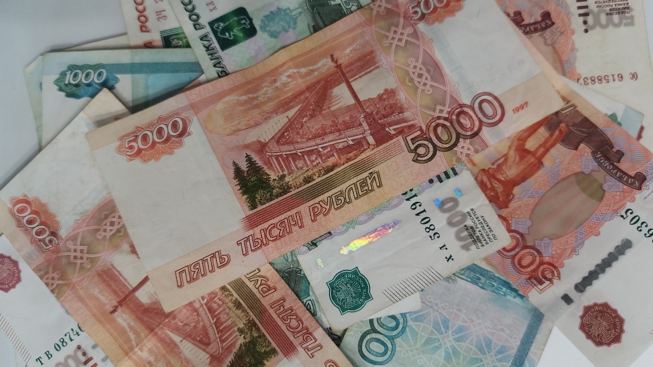 Впервые в истории 3 россиян выиграли в новогоднюю лотерею миллиард – по 333 млн В новогоднем розыгрыше впервые разыграли рекорд...