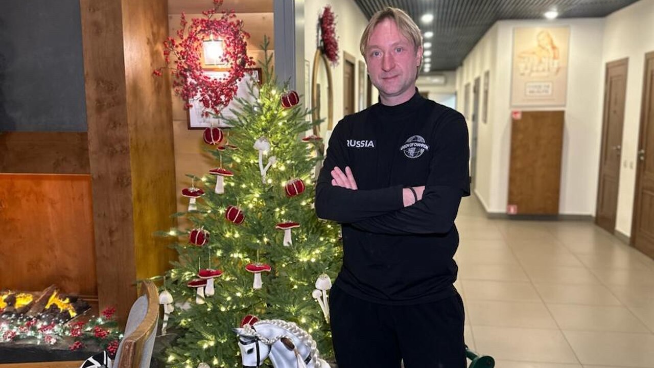 На премьере ледового шоу «Белоснежка» Яна Рудко...