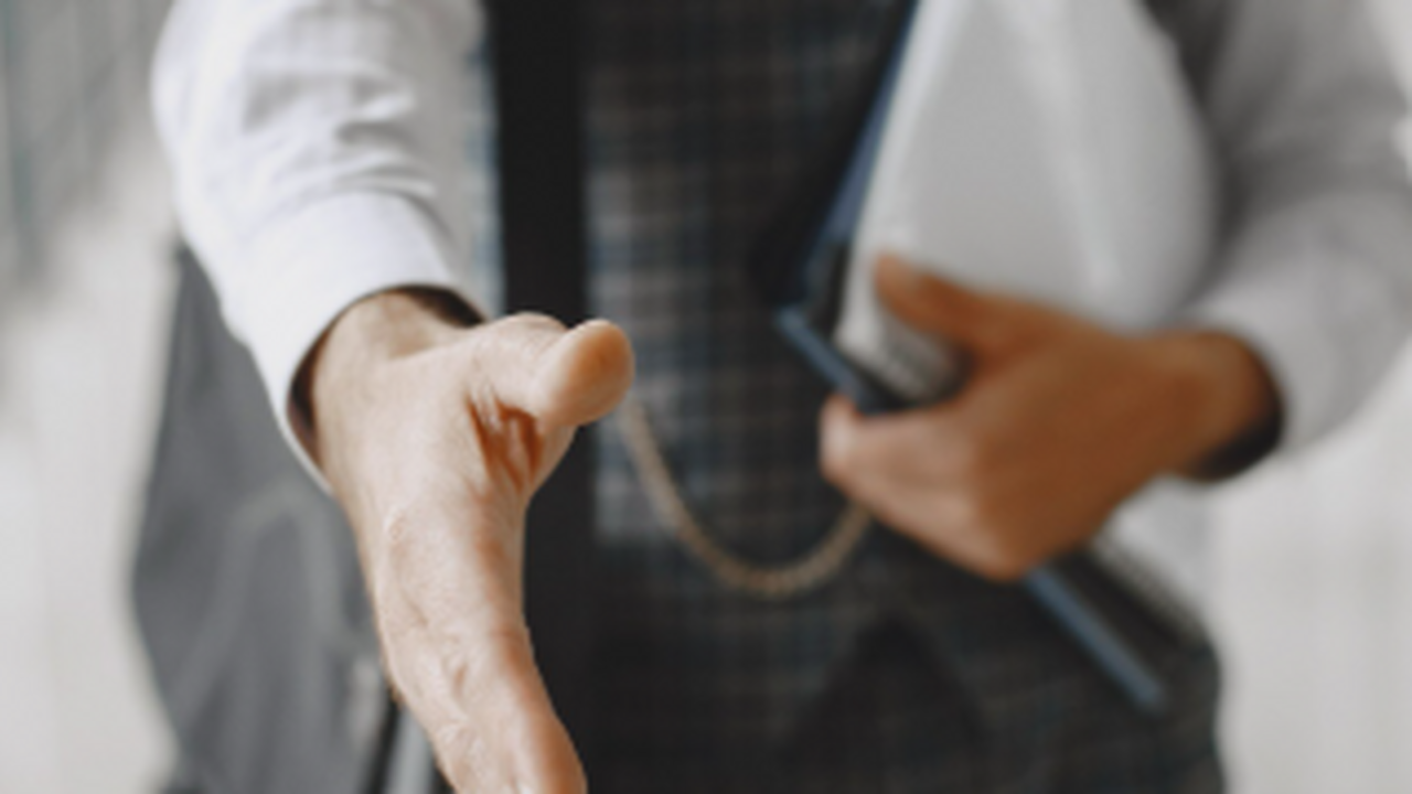 С 22 декабря 2025 года Михаил Солынин назначен ...