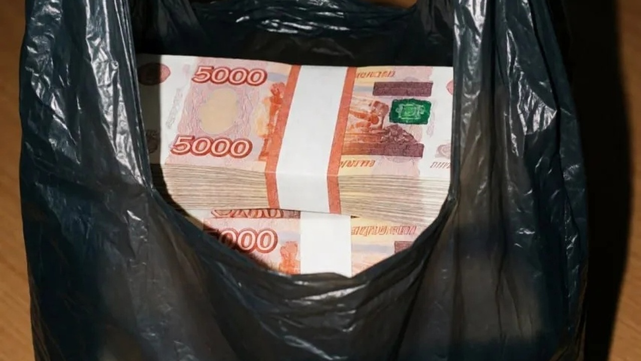 В Тольятти сотрудники уголовного задержали подозреваемого в мошенничестве Жертвой телефонных мошенников едва не стала пож...