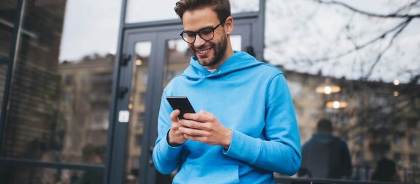 Пользователи смартфонов с операционной системой...