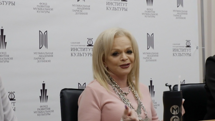 Народную артистку России Ларису Долину начали м...