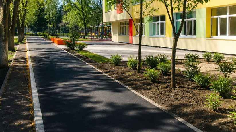 В Самаре завершили ремонт тротуара у детсада №3...