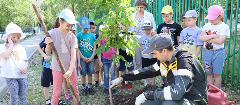 Волонтёры Куйбышевского НПЗ провели для малышей...