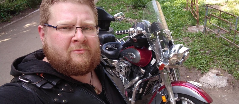 «Четыре колеса возят тело, а два — душу»: самарский мотоциклист Медведь рассказал о любви к скорости
